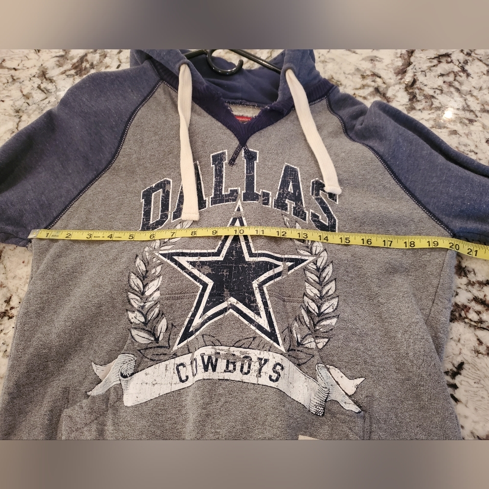 Sweatshirt - Picture 8 of 8